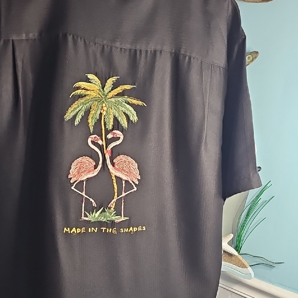 WEEKENDER XL BLACK CAMP Shirt w/ Embroidered Pink Flamingo Back Panel